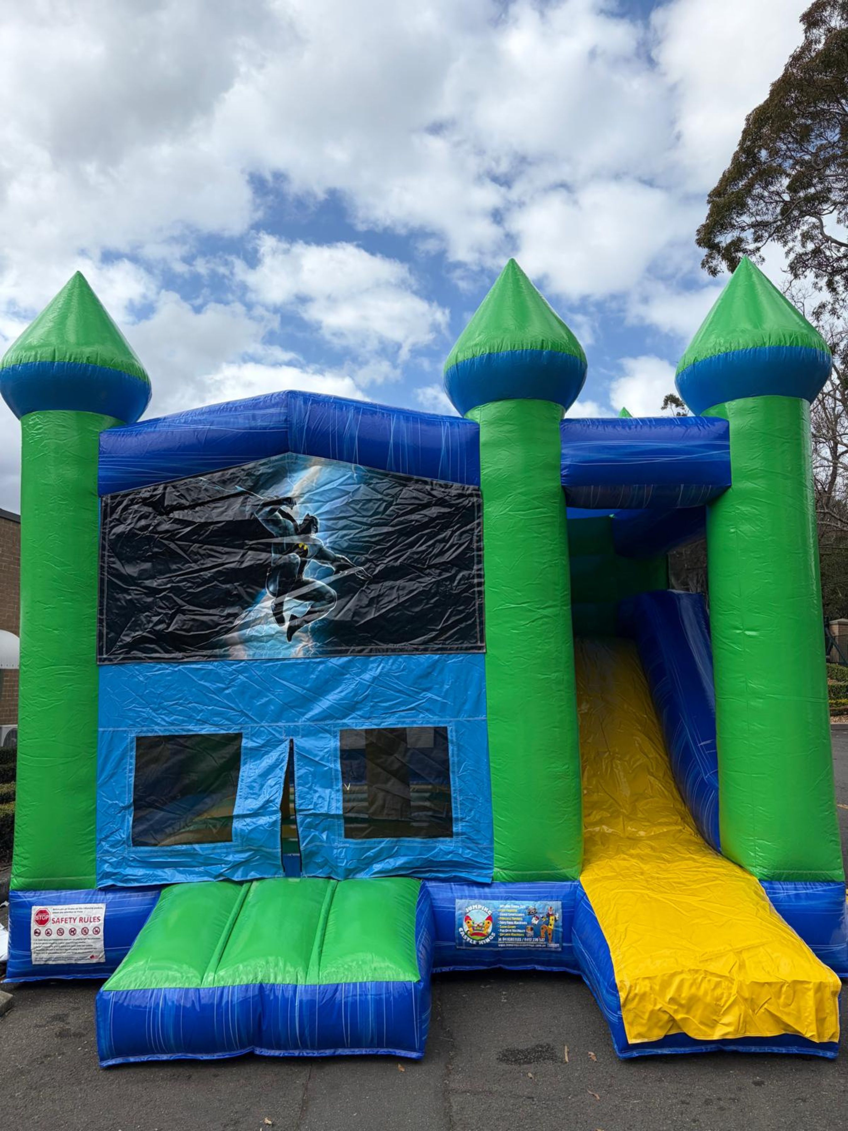 Giraffe Jumping Castle