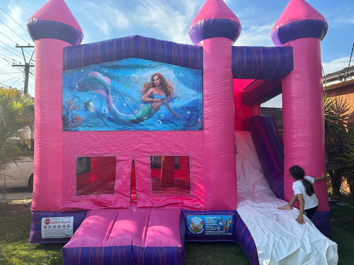 Minions Jumping Castle